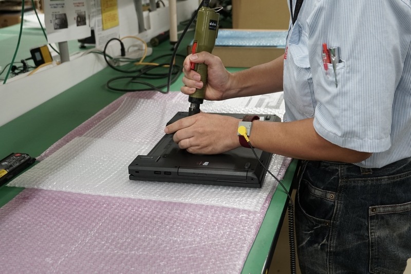 修理ラインに交換部品が届いたので、修理作業を開始