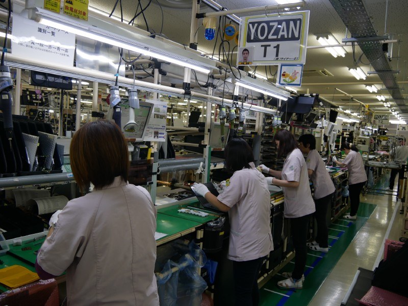 従来は4人体制で生産していたが、2018年5月から5人体制とした