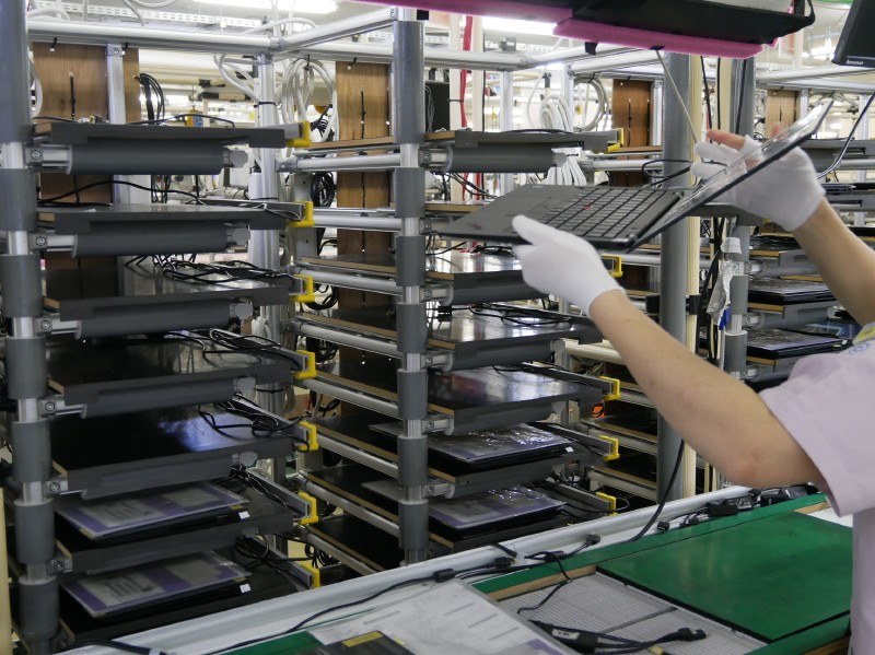 OSなどのインストール工程。専用のエリアに入れる