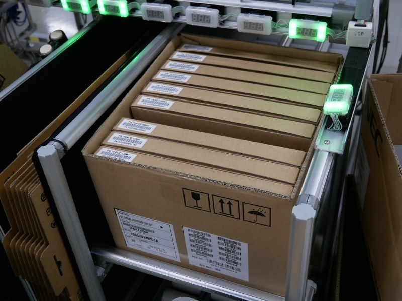 梱包され出荷される前の状況