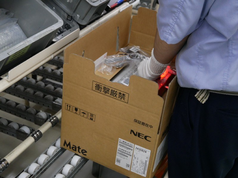 梱包工程の様子