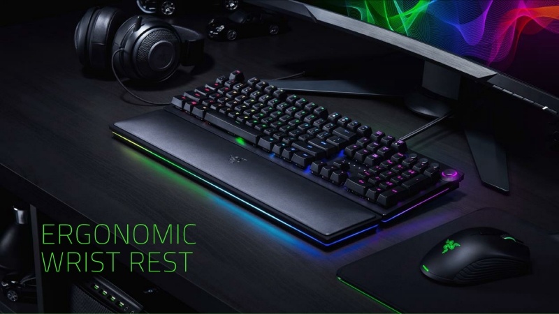 もう1つが「エルゴノミックリストレスト」。着脱可能なリストレストで、周囲にはRGB LEDが搭載されており、キーボードと同期して光る