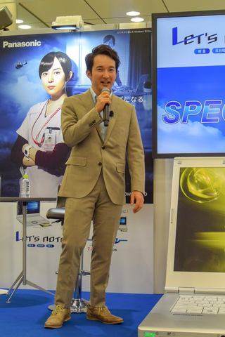 東京駅で比嘉愛未さん、浅利陽介さん登壇のレッツノートイベント。映画