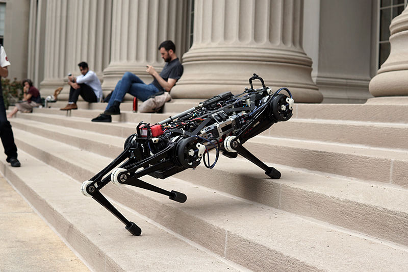 Cheetah 3ロボット(Image Credit: <a href="http://news.mit.edu/2018/blind-cheetah-robot-climb-stairs-obstacles-disaster-zones-0705" class="n" target="_blank">MIT</a>)