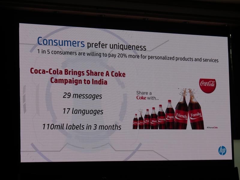 デジタル印刷機を使ったコカ・コーラのキャンペーン。29のメッセージを17カ国語で展開し、3カ月で1億を超える独自のラベルを印刷した