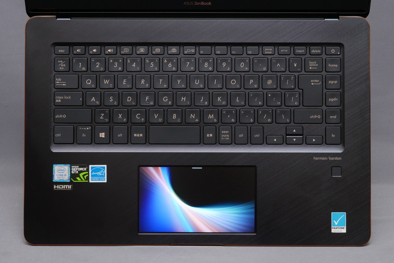 日本語配列のアイソレーションキーボードを搭載