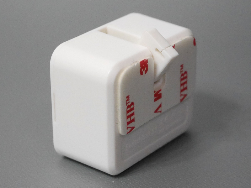 アームが最大まで展開した状態。可動範囲は135度