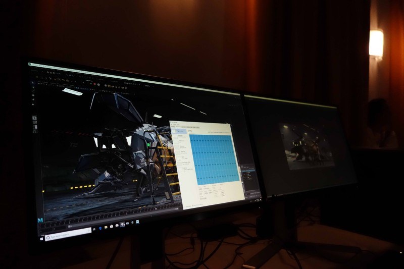 32コア/64スレッドがほぼフル稼働状態