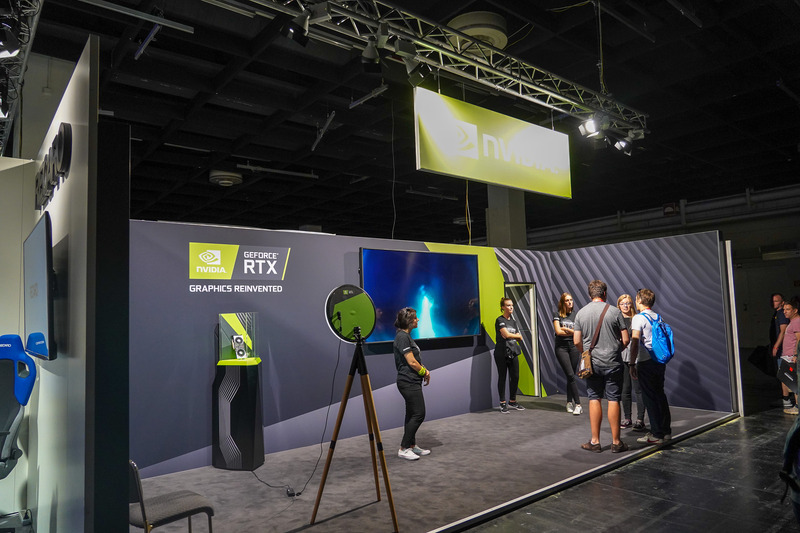gamescomのNVIDIAブースはこぢんまりとしていた。これはGeForce RTX 20シリーズを発表した会場で展示が行なわれていたため