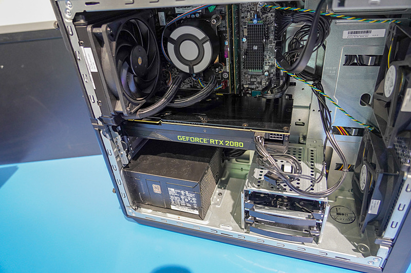LenovoがIFAで展示したGeForce RTX 2080搭載のデスクトップPC。Legion T730と同じシャシーを採用していた