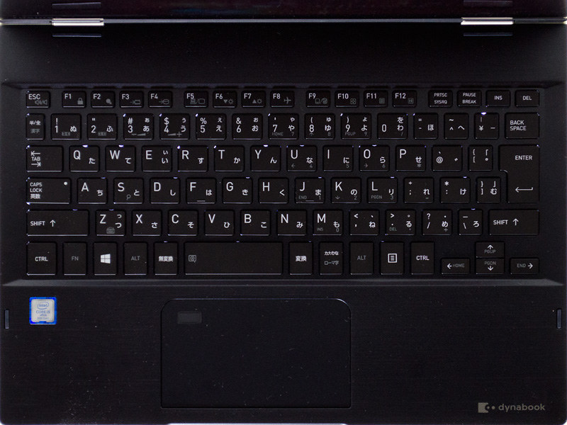 10キーなしのアイソレーションタイプ87キー 。タッチパッドは1枚プレート型。左上に指紋センサー