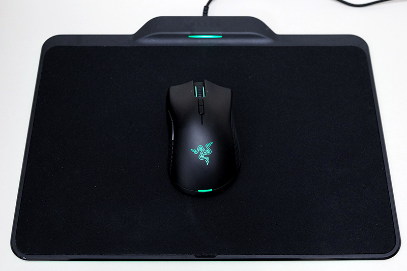 無線で給電と通信を行なう