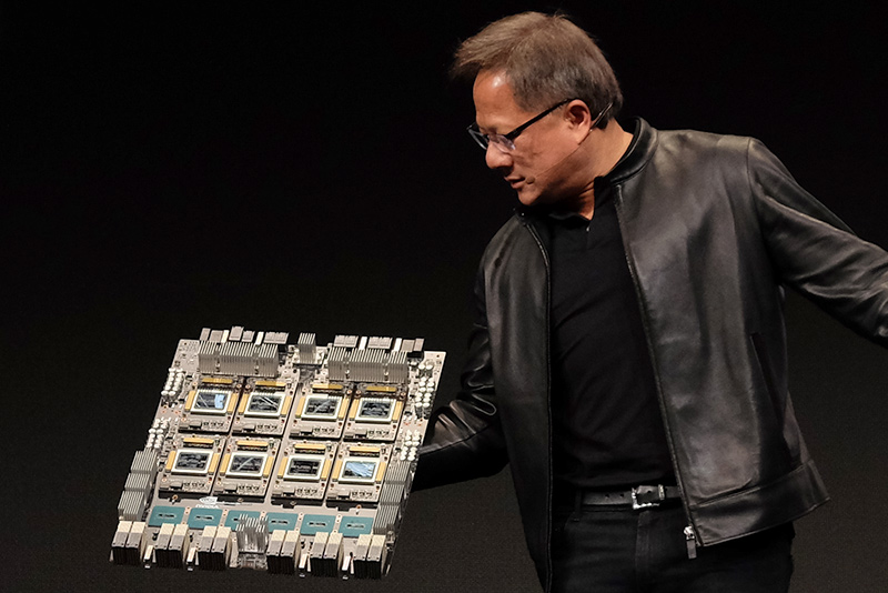 搭載するボード