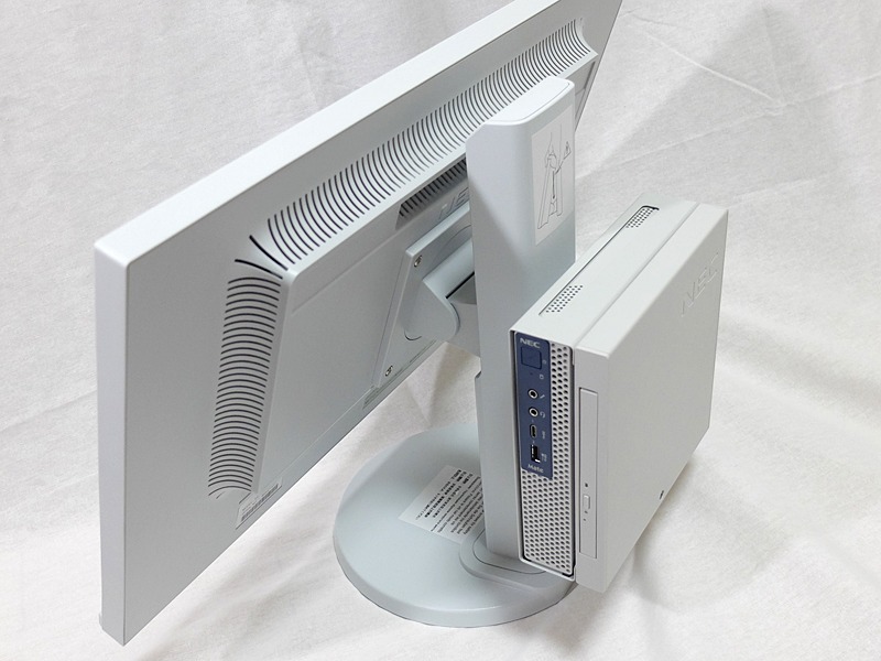 対応ディスプレイを用意することで、本体を装着することもできる