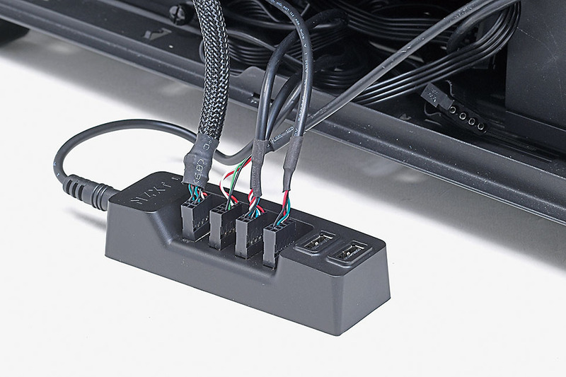 USB 2.0 Hubは必須。H700i(搭載のLED/ファンコントローラ)とKRAKEN X62で1つずつ、前面端子にもUSB 2.0があり、全部使うためにはUSB 2.0ピンヘッダが3つ必要。今回はNZXTのInternal USB HUBを導入して対応した