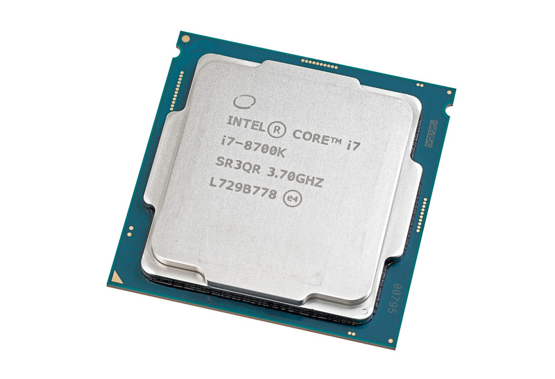 Core i7-8700K。【コア数が増えた今こそ!!】今回の作例ではOCは考えていないが、Core i7-8700Kと8700では定格でもかなり差があるし、今後使っていく過程で多少のチューニングを考えていないわけでもないため、8700Kを選んでいる