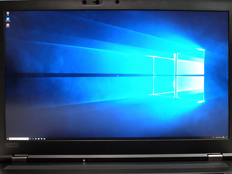 17.3型、4K解像度の液晶ディスプレイを搭載