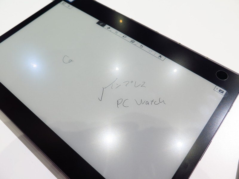 4,096段階の筆圧に対応しているため、線の薄さや太さも表現可能だ