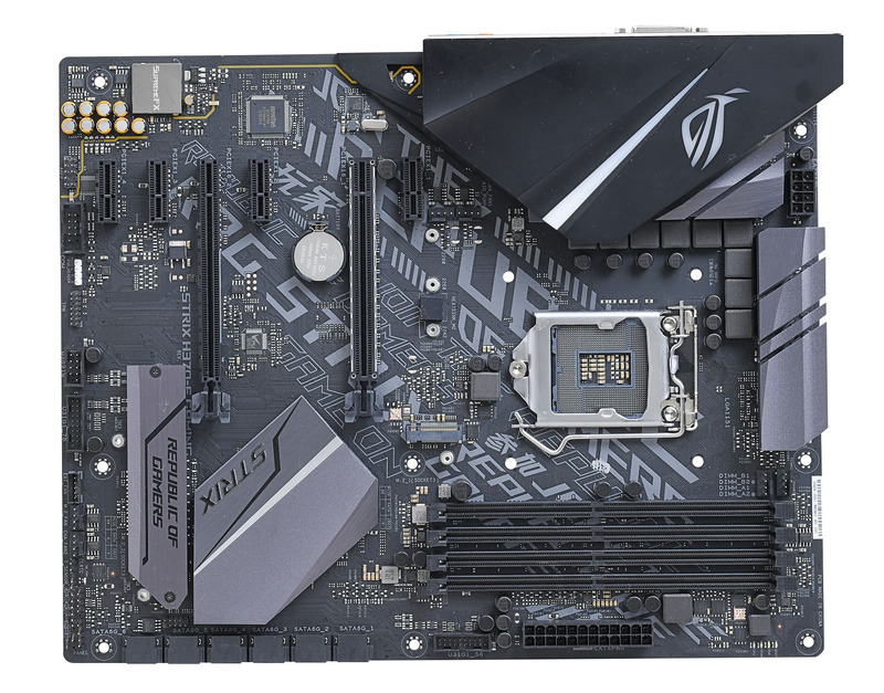 ASUSTeK Computer ROG STRIX H370-F GAMING。サイバーテキストパターンをプリントしたクールな基板が印象的なH370マザー。M.2ヒートシンク、Type-CとType-A両方のUSB 3.1ポートも搭載と、低価格でトレンドを満喫できる