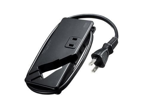 サンワサプライ、持ち運びに好適な充電用USBポートつき薄型電源タップ