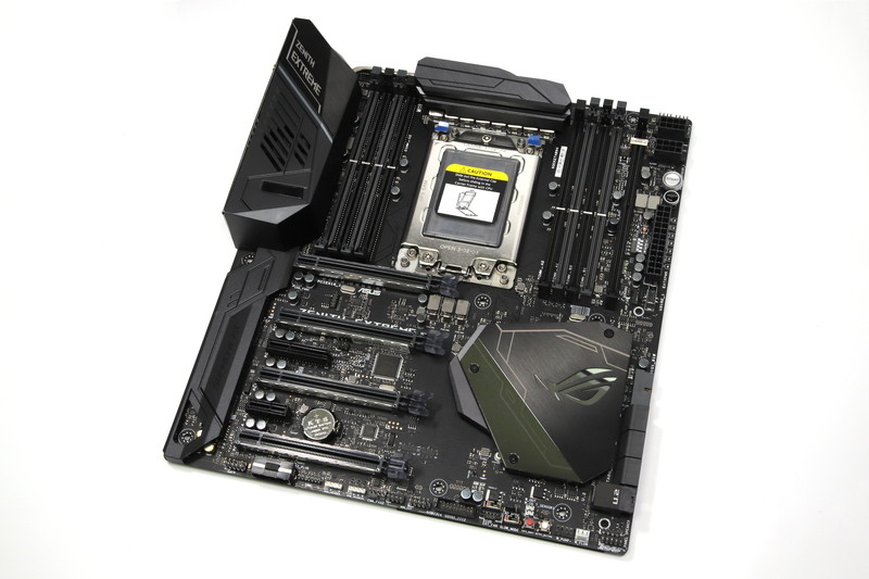 AMD X399チップセット搭載マザーボード「ASUS ROG ZENITH EXTREME」