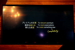 日本HP、世界初の“革をまとった”13.3型2in1「Spectre Folio」 ～4,096