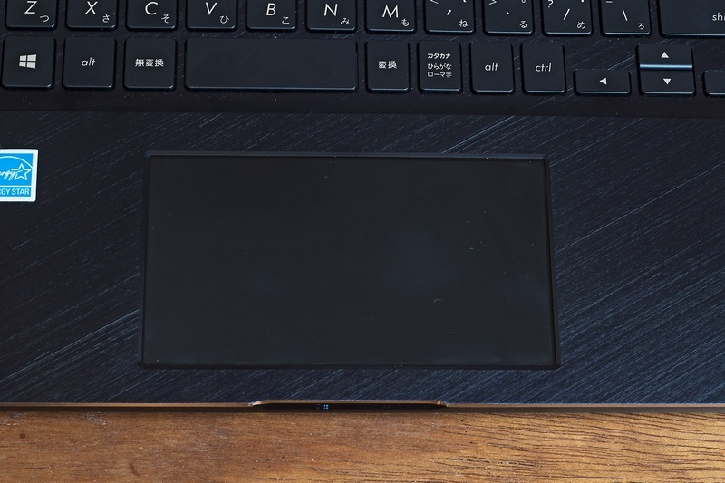 ScreenPadは、一見するとただのタッチパッド