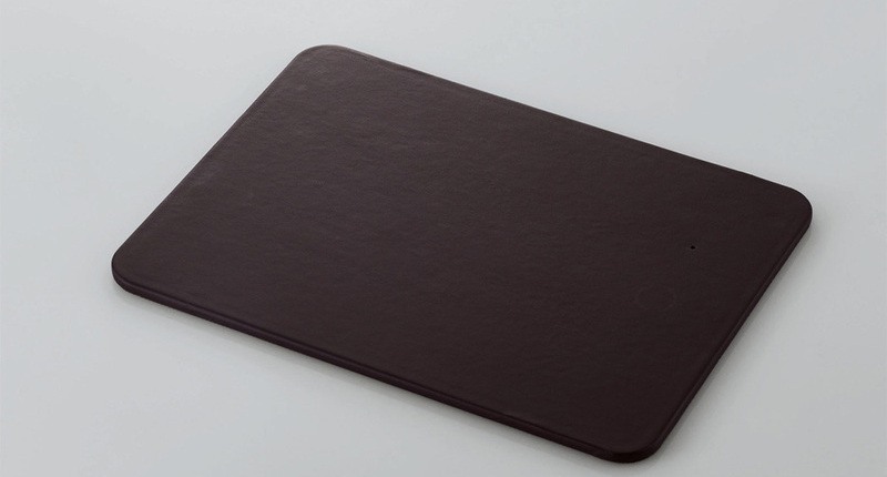 ブラウンカラーも用意