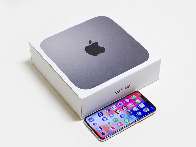 パッケージもコンパクト。このサイズで重量約1.3kgなので、自宅と仕事場間を持ち歩くユーザーもいるとのこと。確かにそれぞれの場所でディスプレイとHIDデバイスがあれば可能なサイズ/重量だ