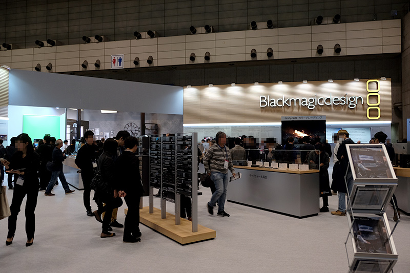 Blackmagic Designブース