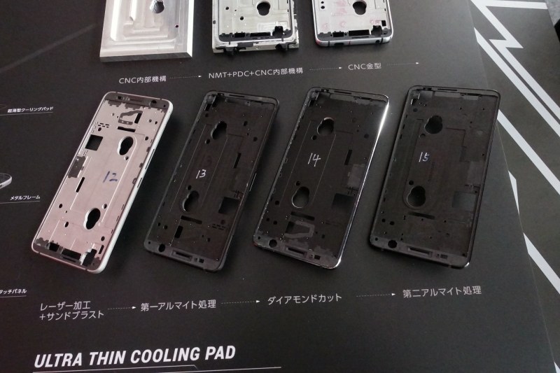試作段階のROG Phone