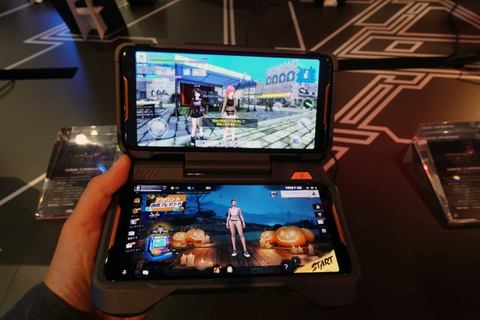 ゲーミングスマホの最高峰「ROG Phone」と2画面化アクセサリ群