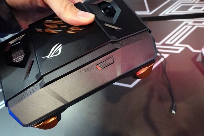 スライドスイッチでロックできる