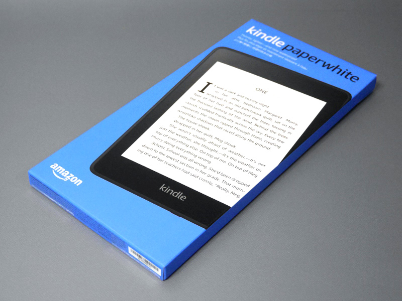 パッケージは従来の化粧箱+スリーブから改められ、縦長薄型のデザインとなった