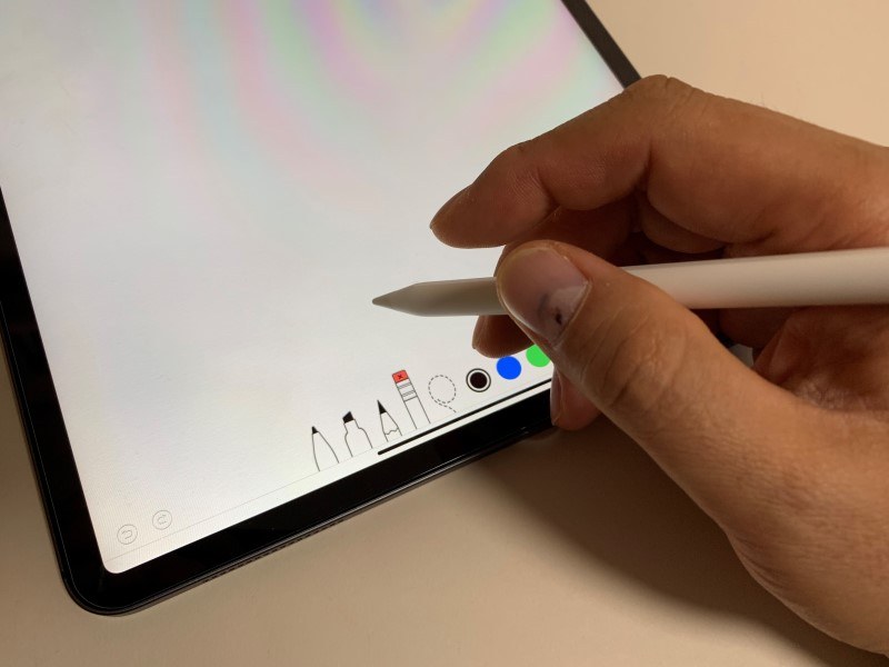 ダプルタップでブラシのサイズやモードを切り替えられるのは便利。ちなみにタップする場所はフラットな面だけでなく、グリップ部ならどこでも反応する