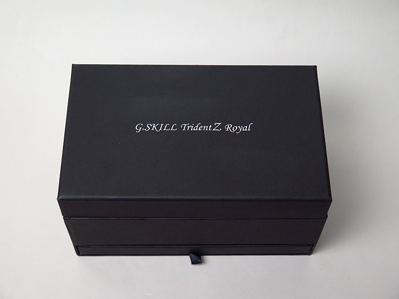 今回特別に送られた観賞用の箱