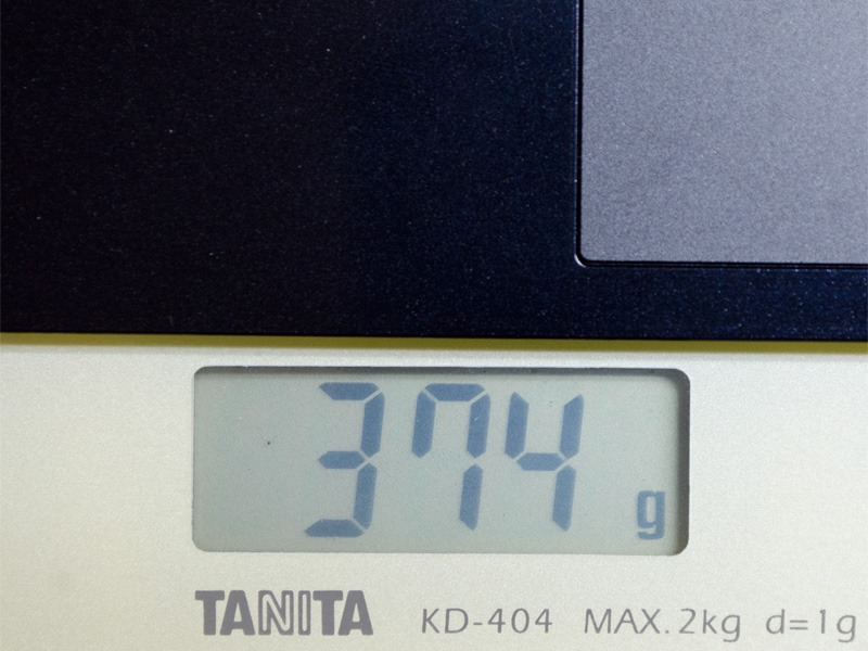 重量は実測で374g