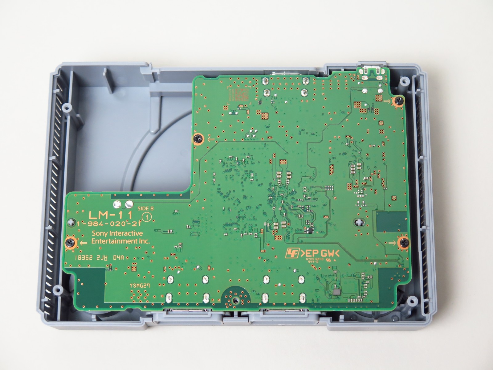 基板がすでに見えている