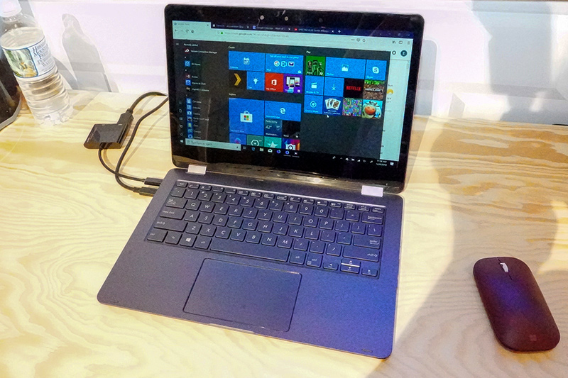 展示会場で展示されていたSnapdragon 8cxのリファレンスデザイン