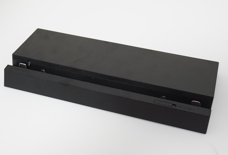 タブレット部分を挿してインターフェイスを追加できるクレードルユニット(直販価格 : 19,000円、税別)