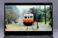 Hothotレビュー】性能向上だけでなく近未来的なデザインへと進化した