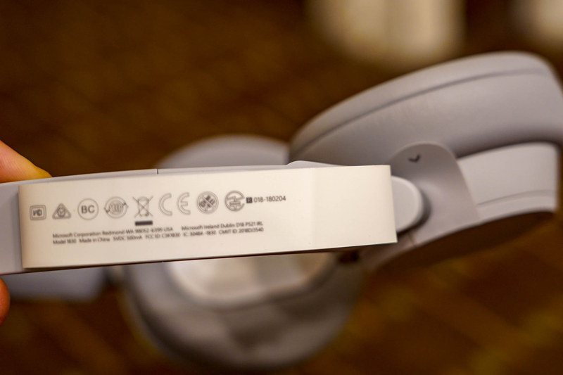 米国で販売されているモデルにも、いわゆる技適マークも最初からついているので、そのまま日本で利用できる