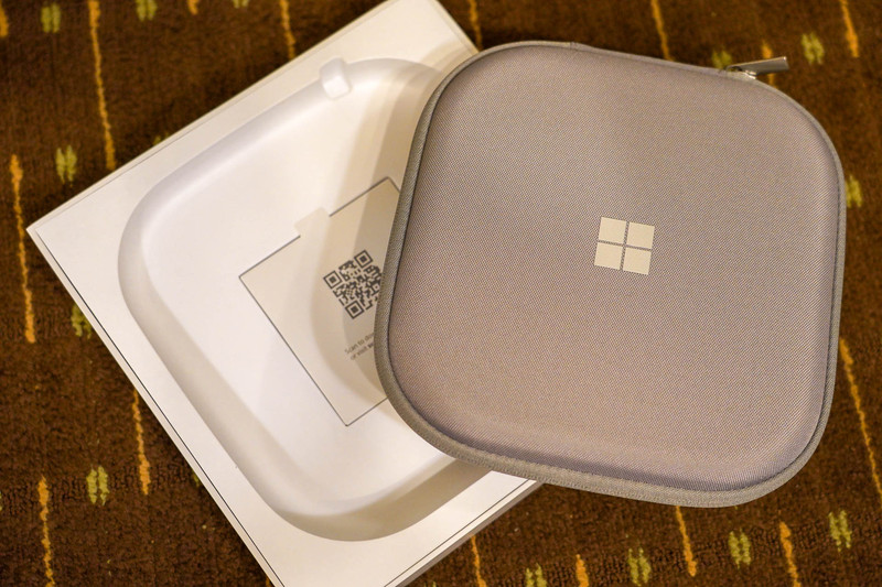 本体キャリングポーチに入っている