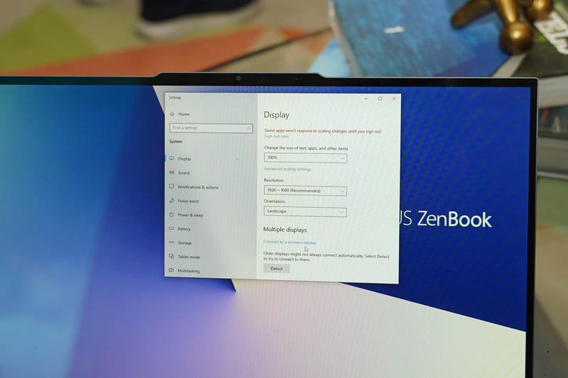 解像度はフルHD