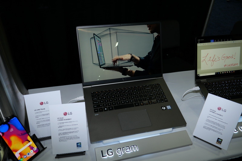 WQXGA表示対応17型液晶搭載で軽さ1,340gを実現した「gram 17Z990-R.AAS8U1」