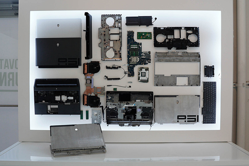DellのAlienware Area-51mのパーツ