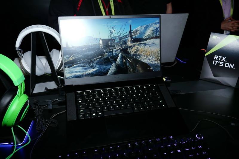 GeForce RTX 20シリーズ搭載の「Blade 15」新モデル。本体デザインに一切変更はない