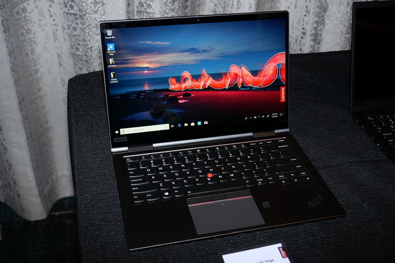 小型化、薄型化が追求された、ThinkPad X1 Yogaの2019年モデル