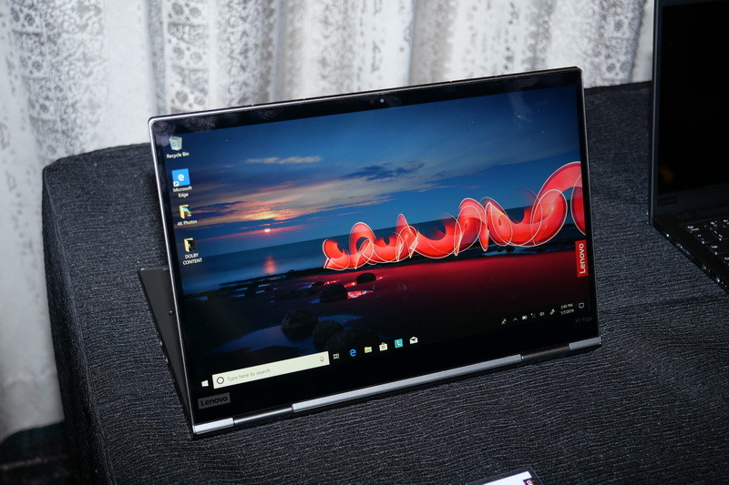 2in1仕様で、従来同様スタンドモードで利用可能