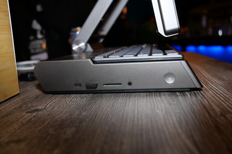 スタンド部左側面